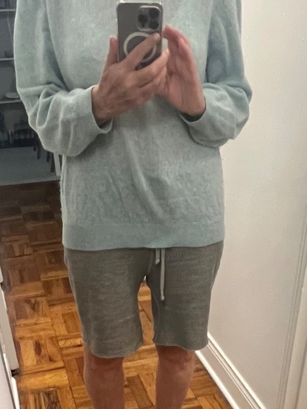 Khaite V-neck cashmere sweater - Picture 8 of 12